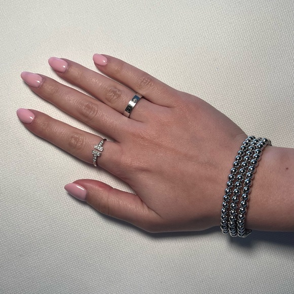 Elegant Silver Beaded Bracelet - Picture 3 of 4